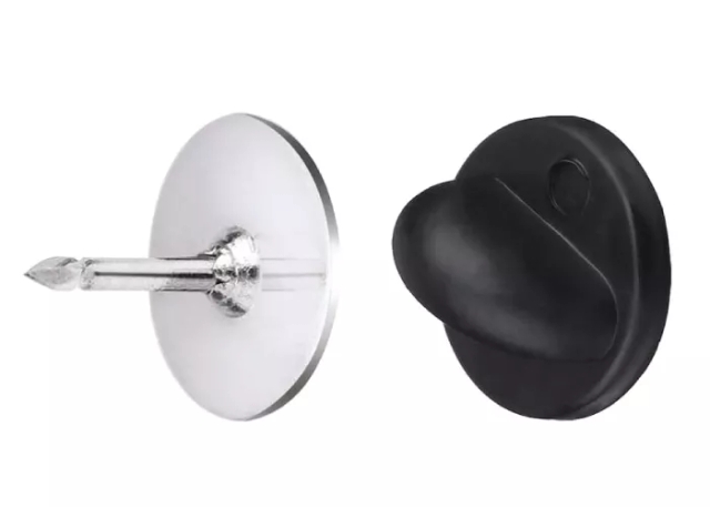 One Rubber Clutch